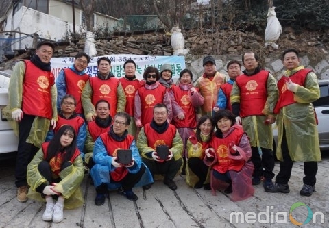 국제라이온스협회 354-A지구, 희망사과나무 통해 소외계층 아동·청소년 및 독거노인 위한 사랑의 연탄 전달