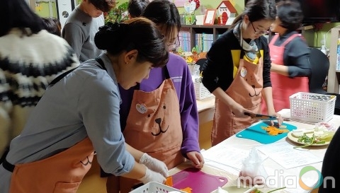 한국지역아동센터연합회, 삼성증권·아름다운가게와 함께 지역아동센터 급식 및 자립프로그램 지원 사업 ‘해피쿡’ 진행