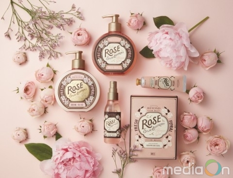 LG생활건강, 비욘드 2019 올해의 향 ‘로즈 실크·부케’ 라인 출시